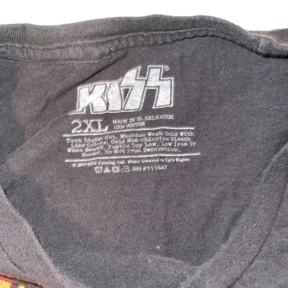 Kiss Men’s Band T-Shirt Black With Band Decal Size 2XL Short Sleeve Shirt - Picture 5 of 5